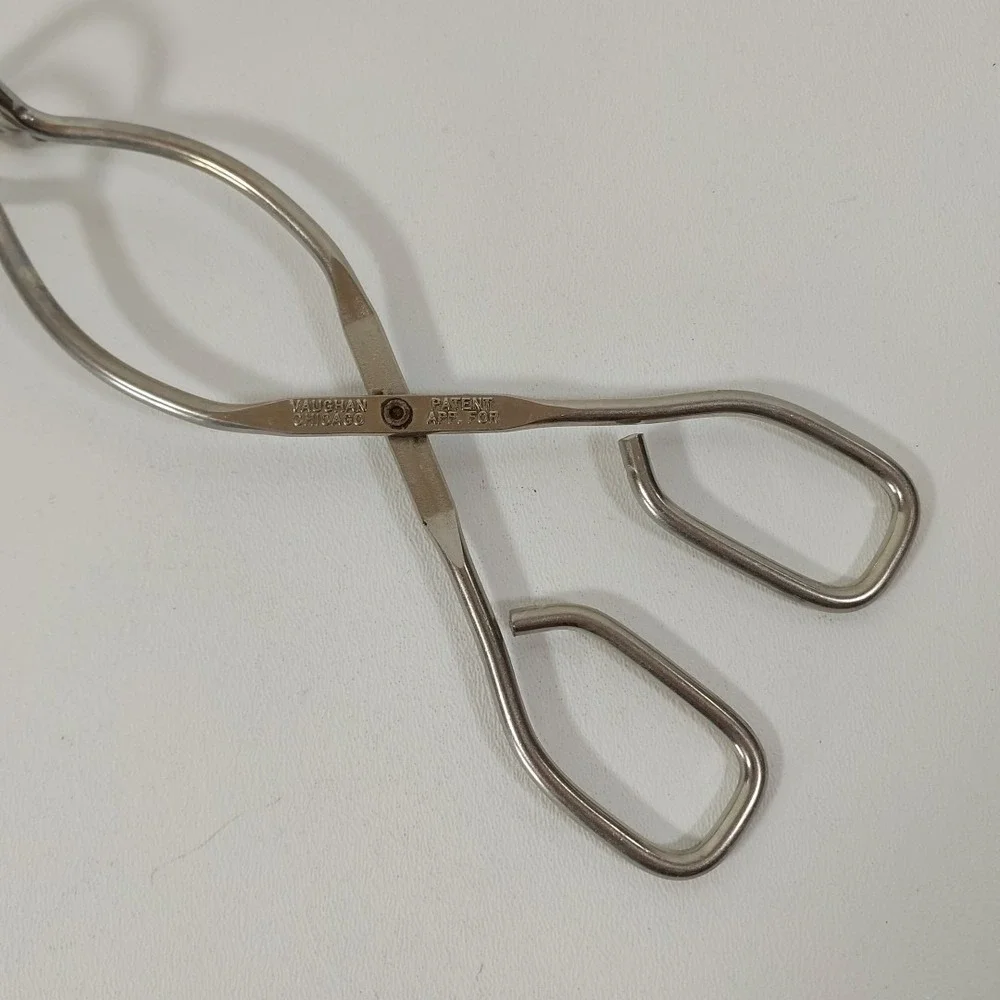 Vintage Vaughn Chicago Kitchen‎ Tongs 7.5
